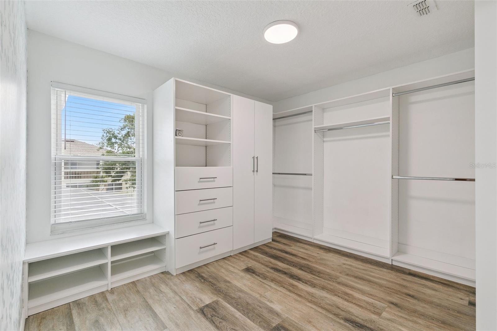 STONEYBROOK WEST UNIT 1 - Residential