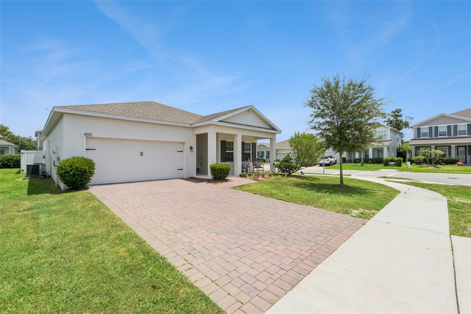 DORA LANDINGS - Residential