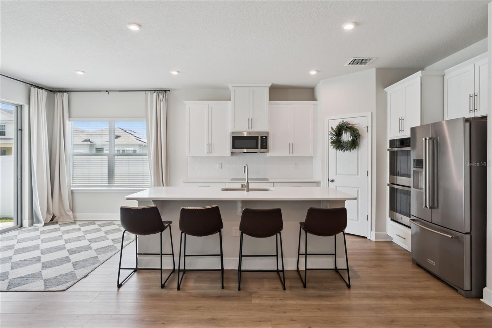 DORA LANDINGS - Residential