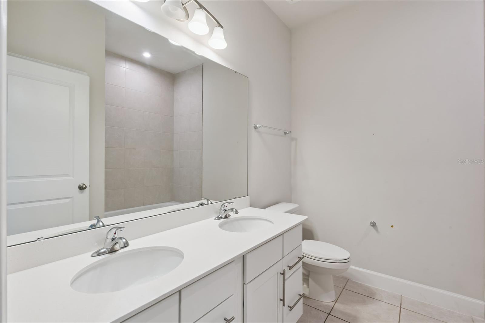 DORA LANDINGS - Residential