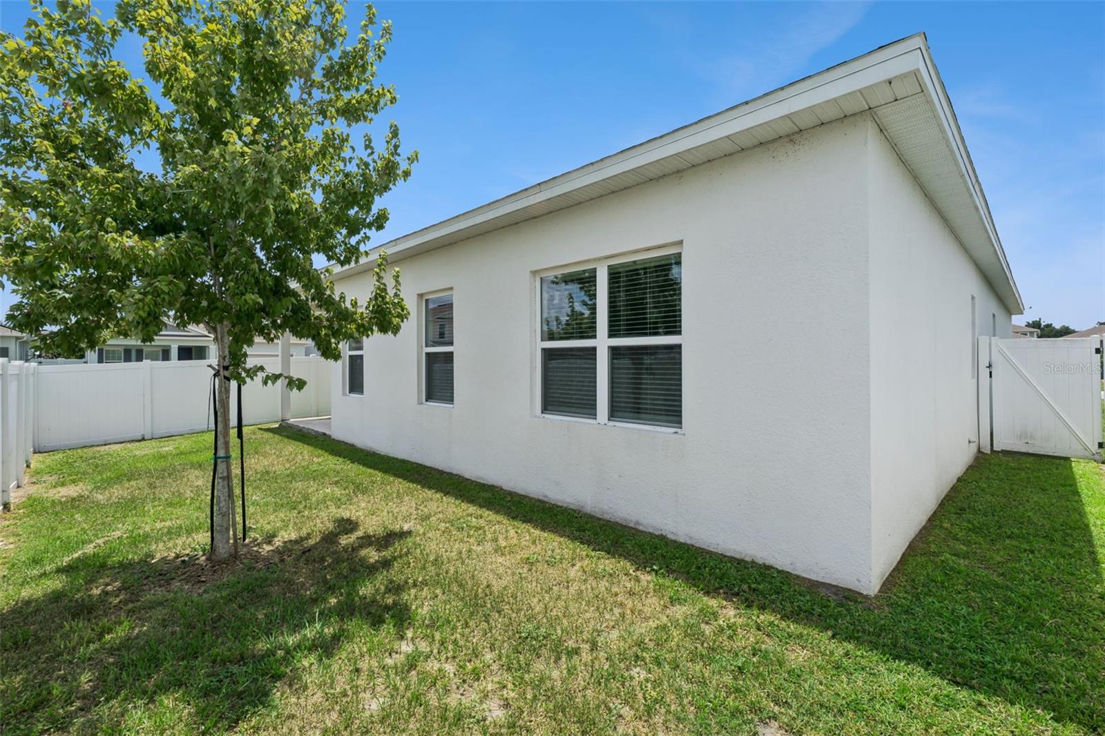 DORA LANDINGS - Residential