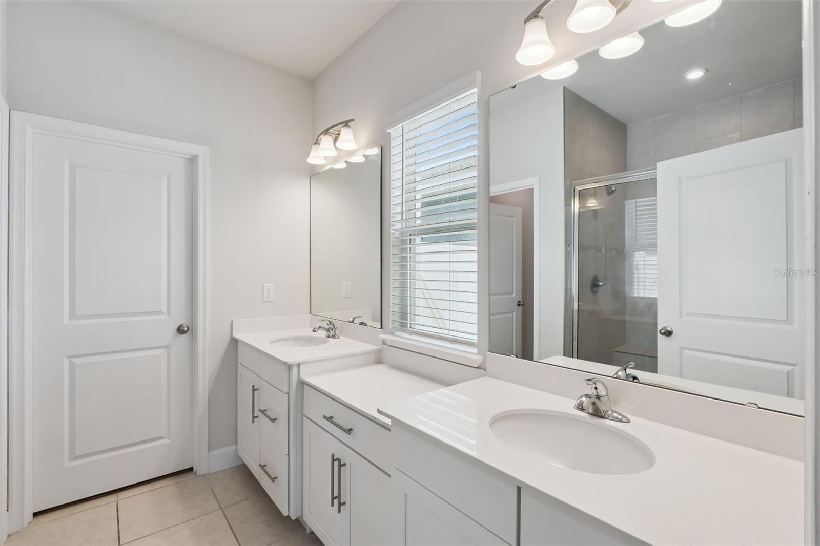 DORA LANDINGS - Residential