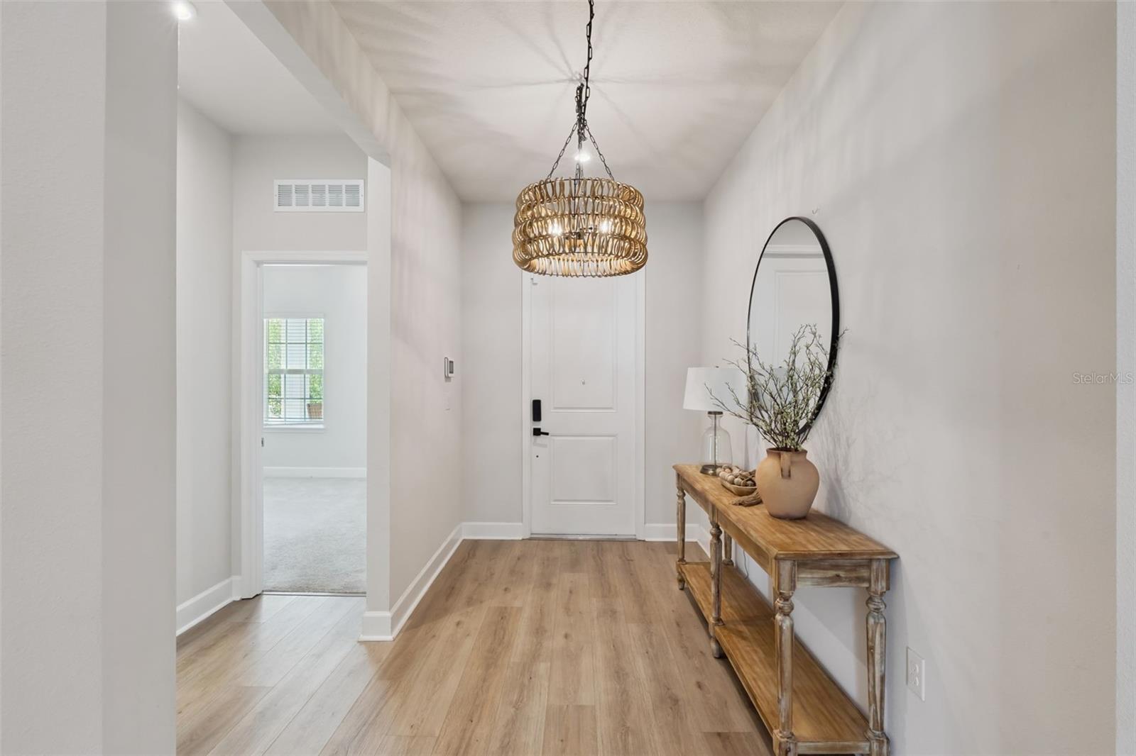DORA LANDINGS - Residential
