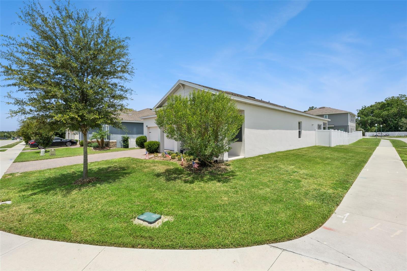 DORA LANDINGS - Residential