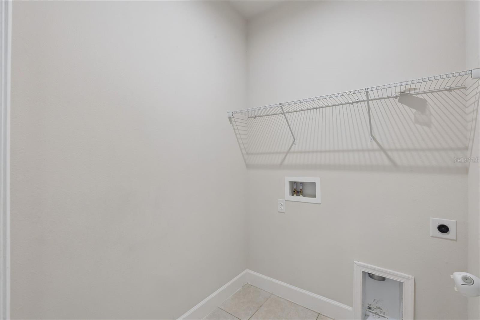 DORA LANDINGS - Residential