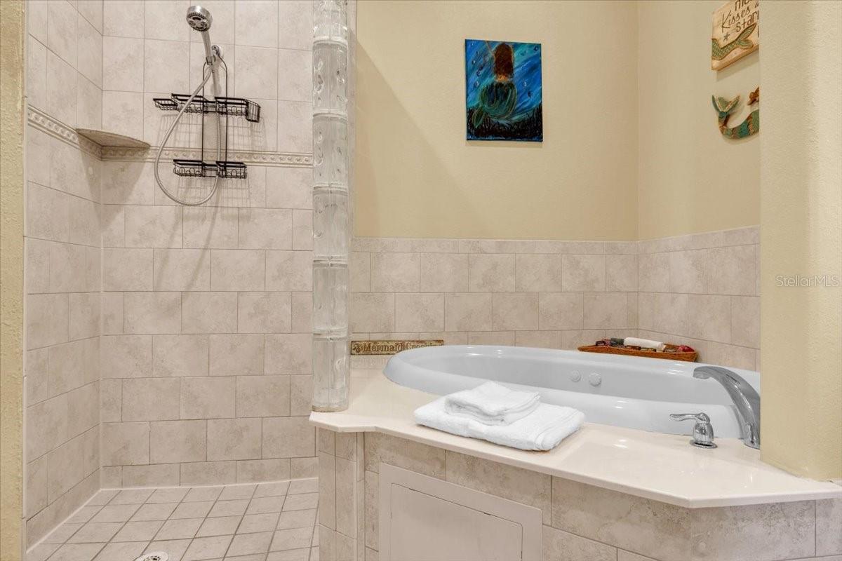 MEDITERRANEAN LNDG CONDO - Residential