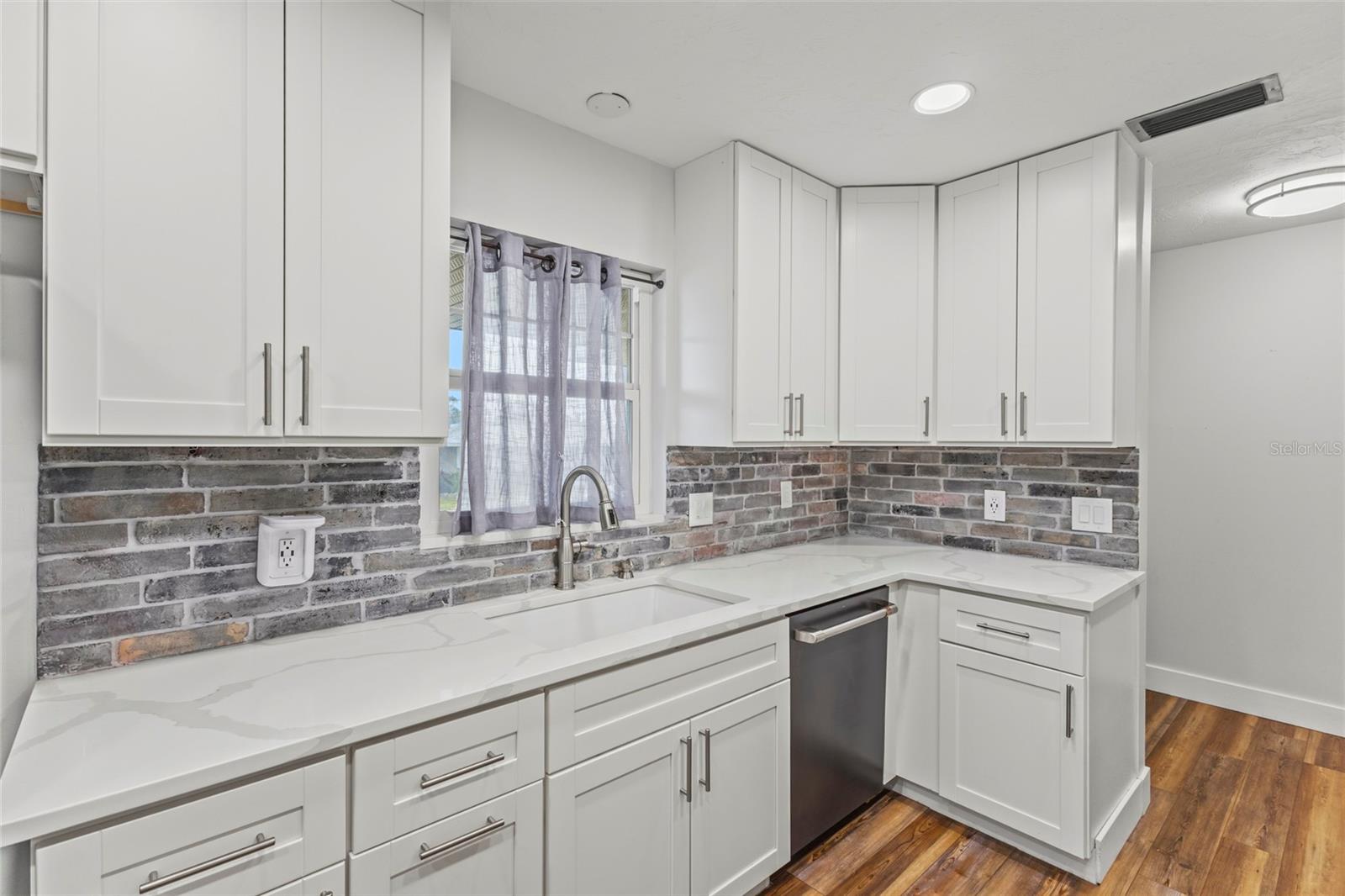 LEFFINGWELLS SUB - Residential
