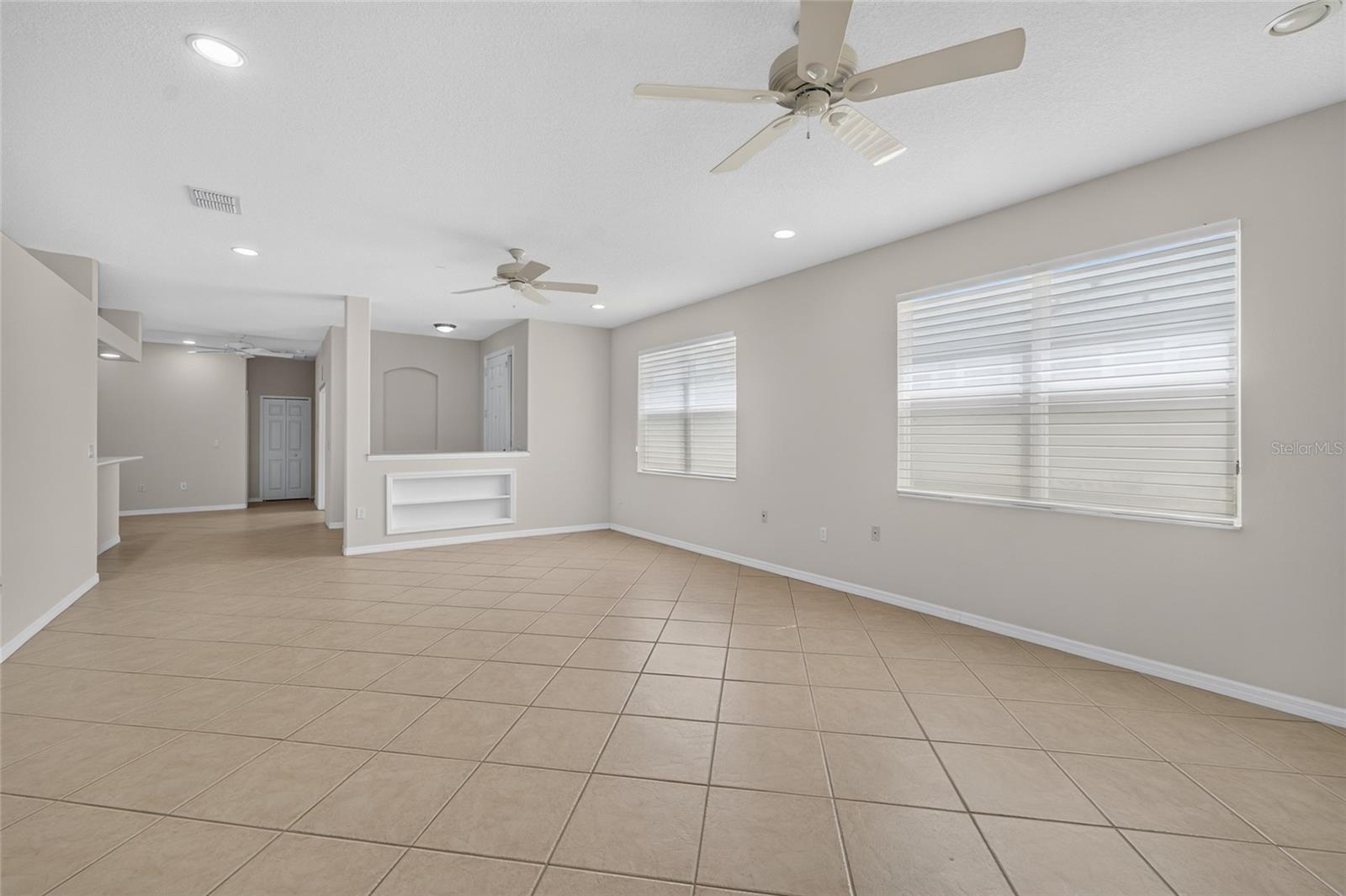 GROVES PH 03 - Residential