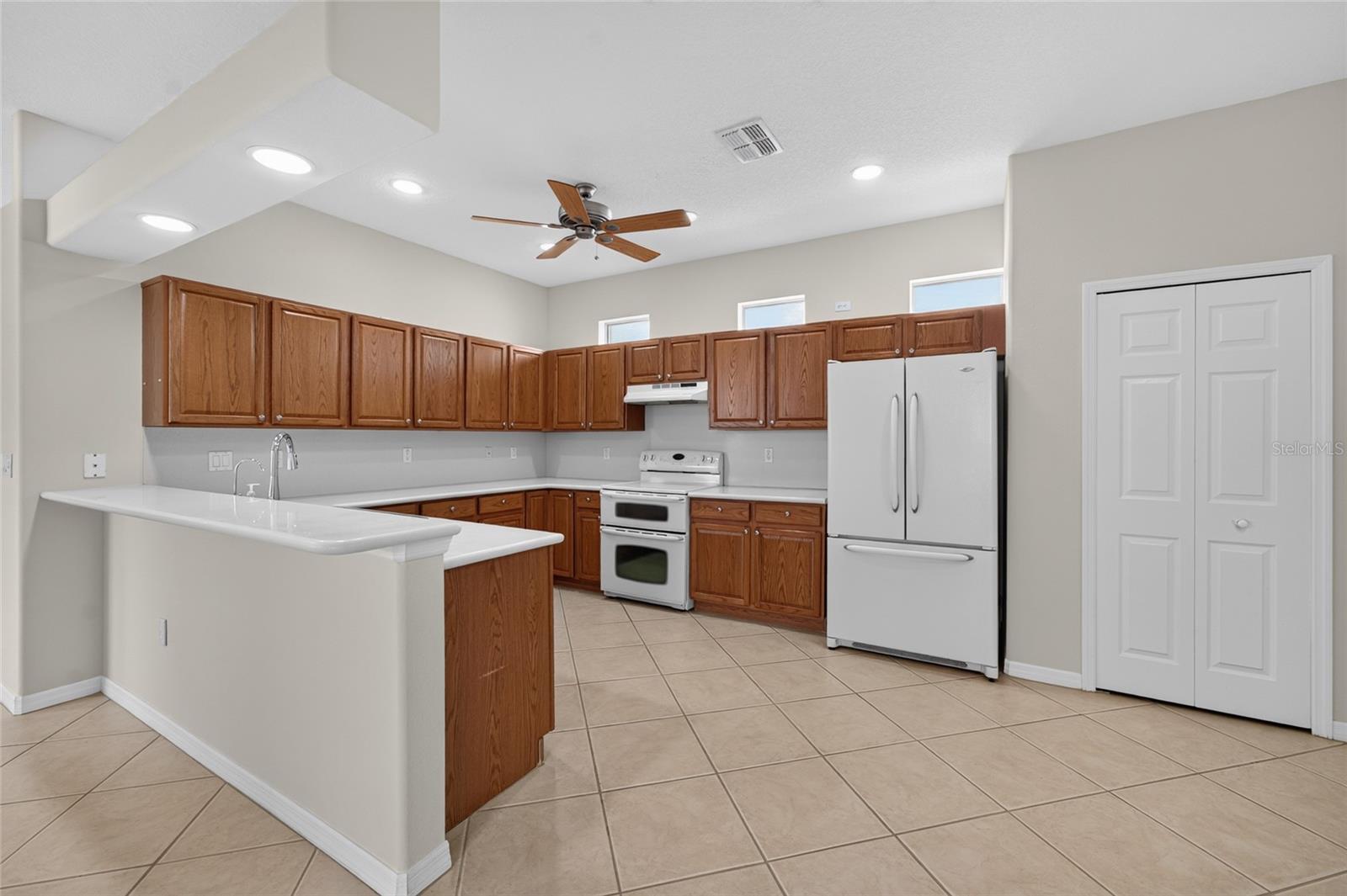 GROVES PH 03 - Residential