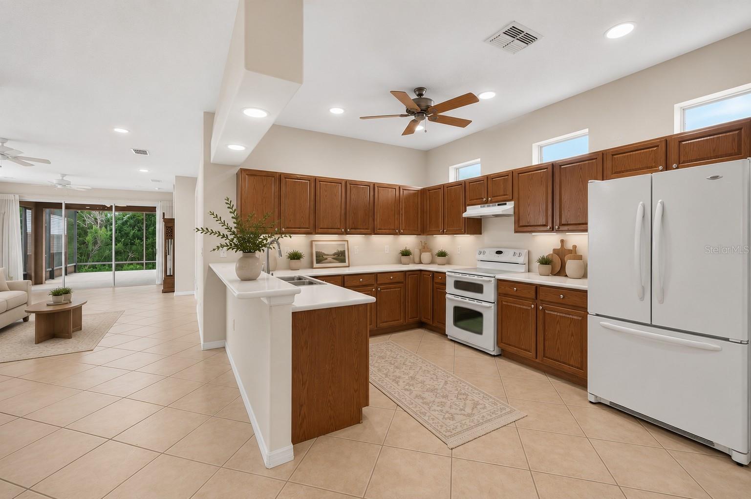 GROVES PH 03 - Residential