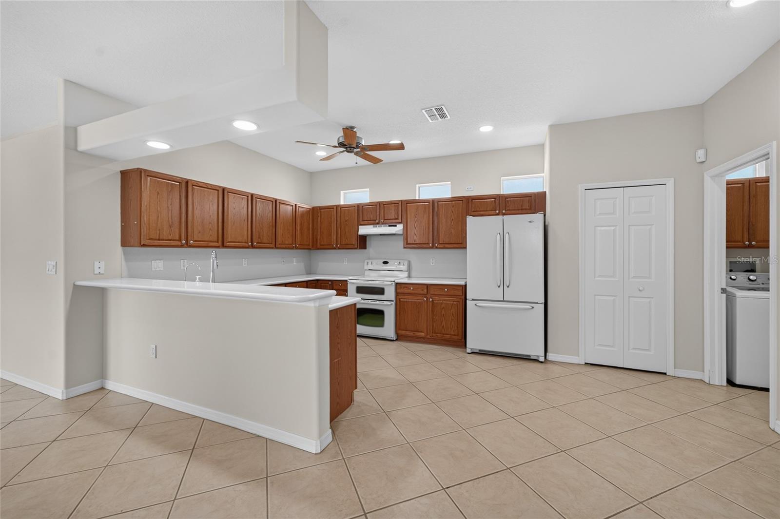 GROVES PH 03 - Residential