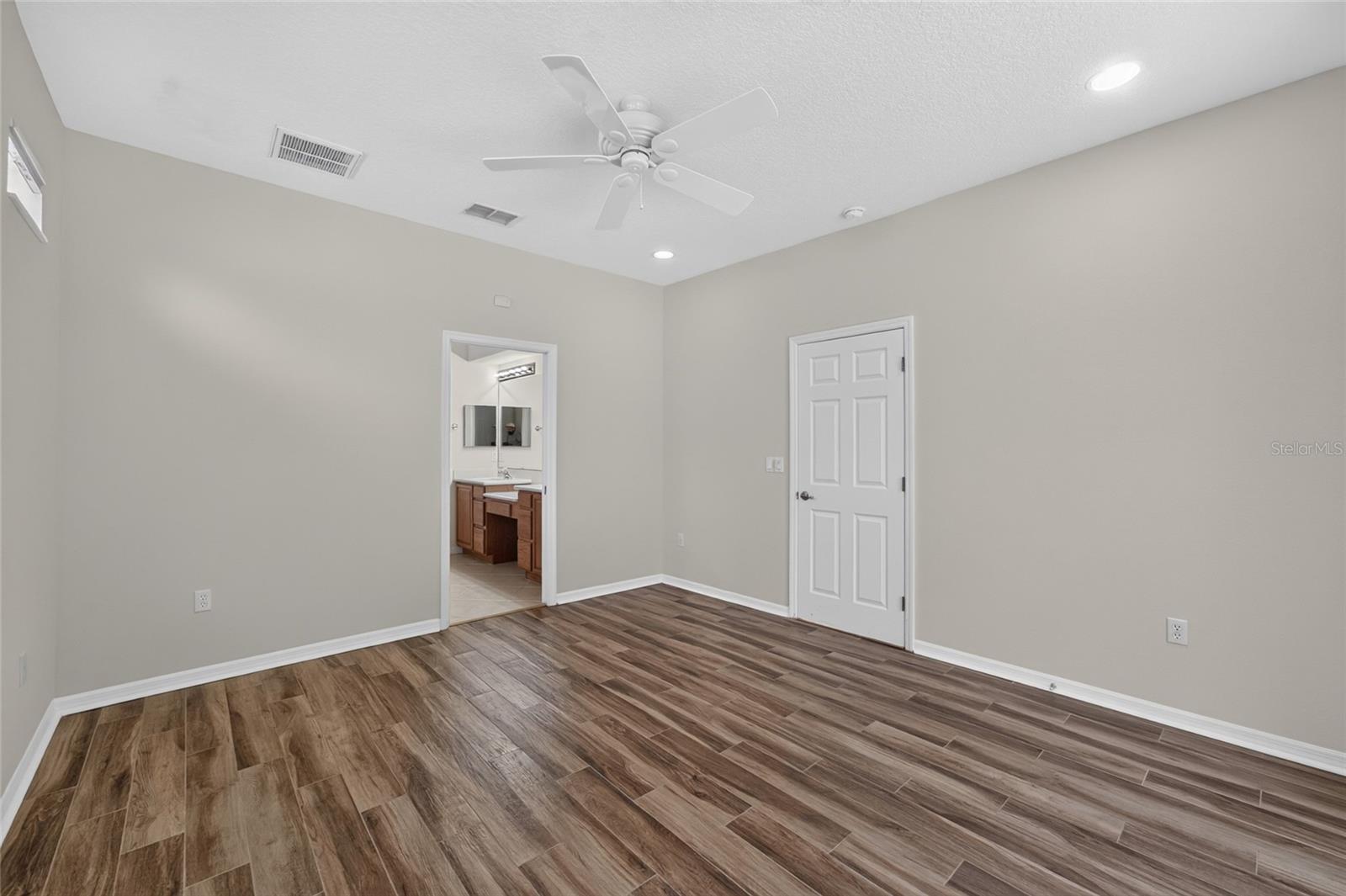 GROVES PH 03 - Residential