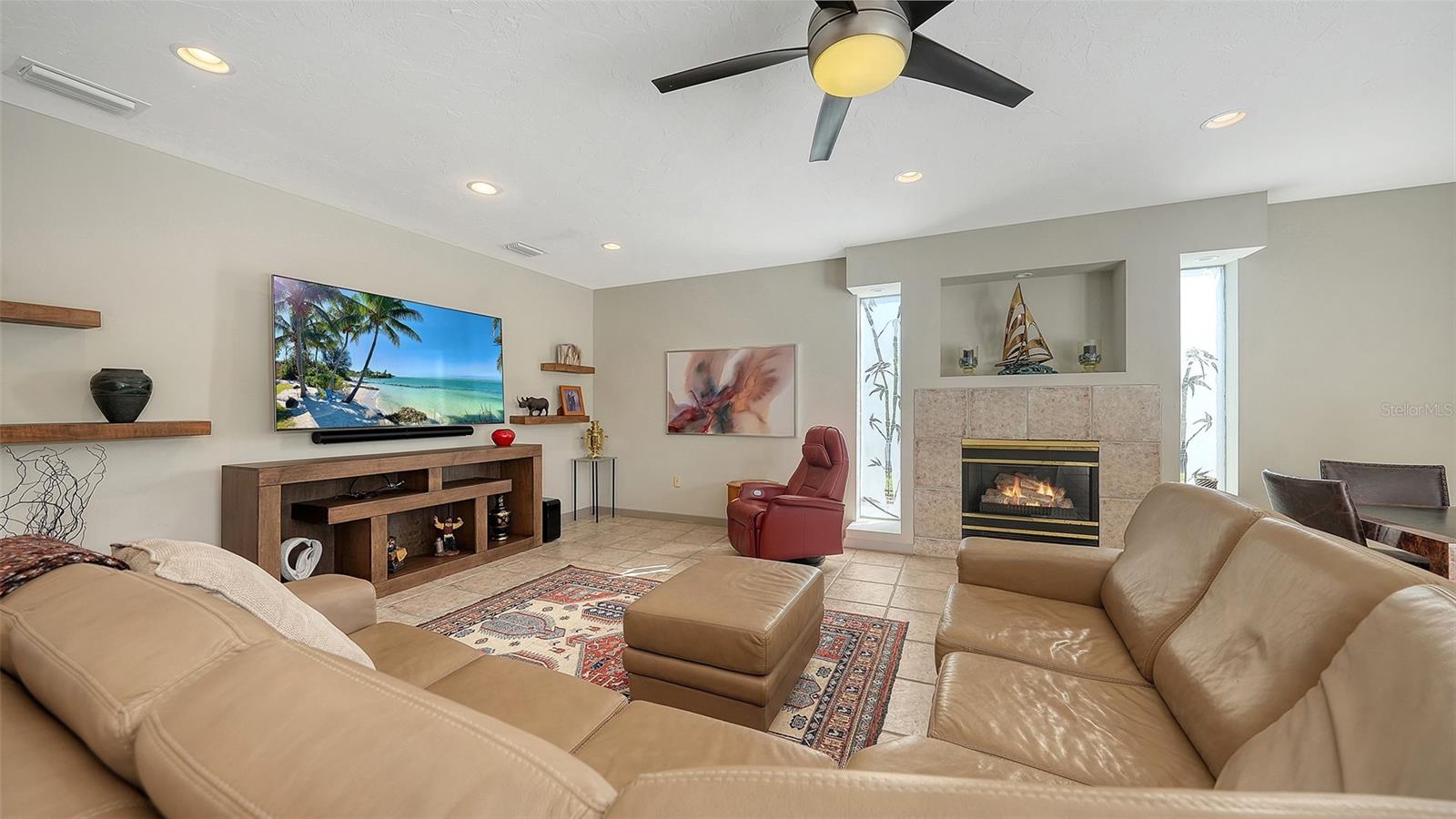 CORAL COVE - Residential