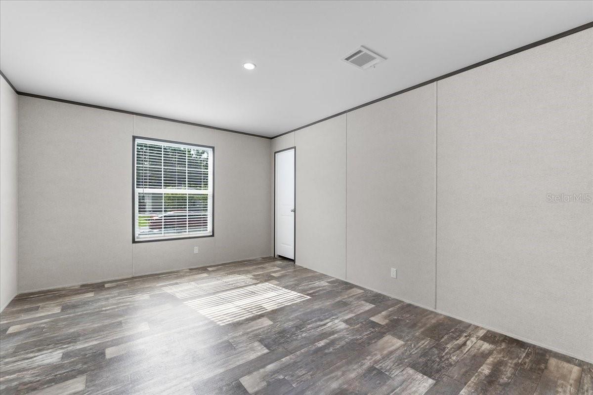 OAKRIDGE ESTATES - Residential