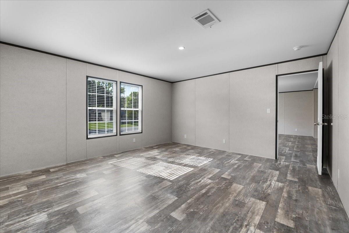 OAKRIDGE ESTATES - Residential