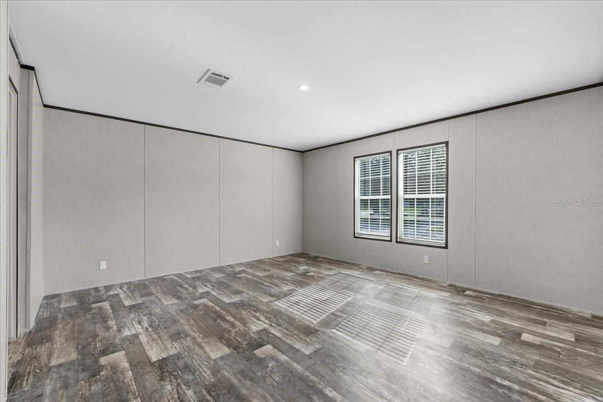 OAKRIDGE ESTATES - Residential