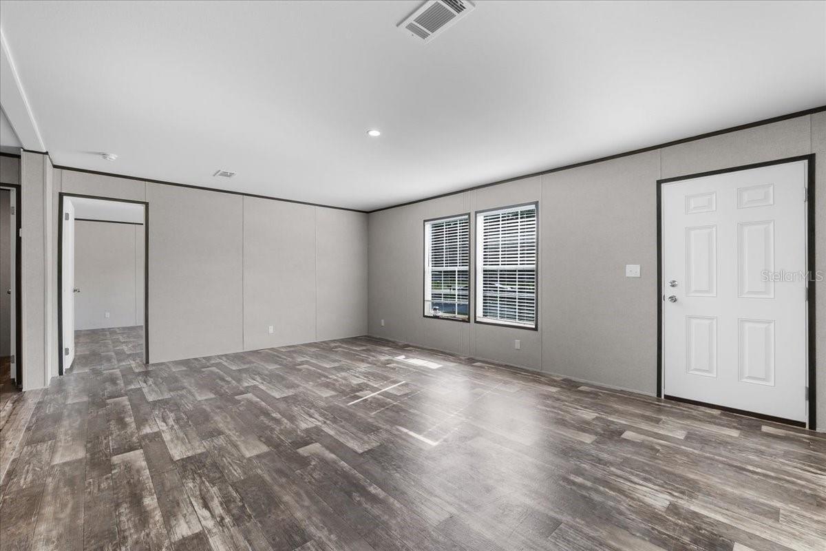 OAKRIDGE ESTATES - Residential
