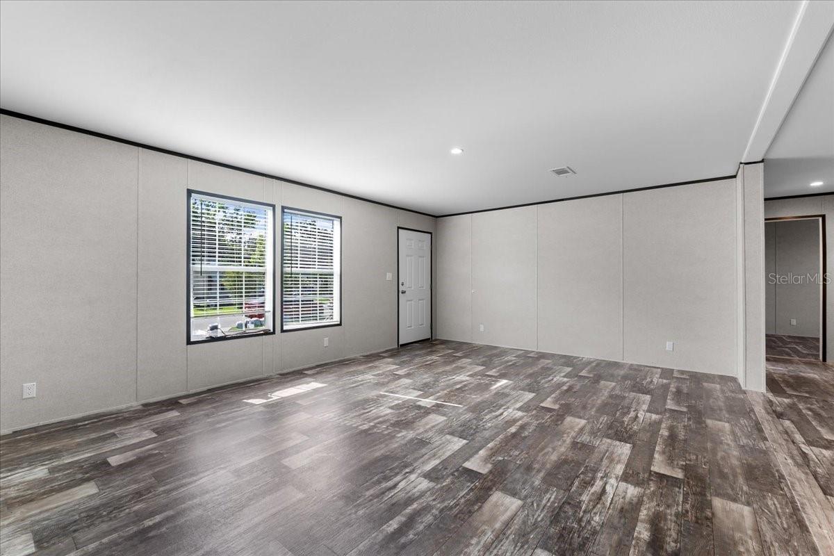 OAKRIDGE ESTATES - Residential