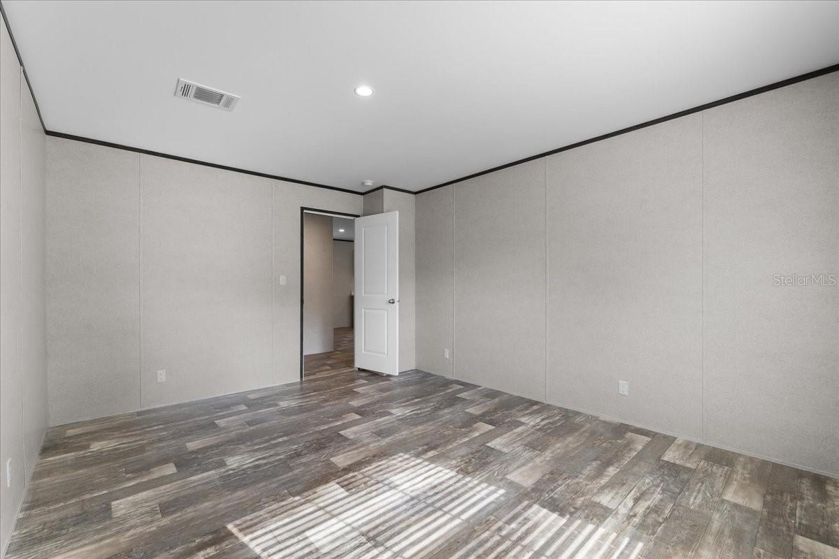 OAKRIDGE ESTATES - Residential