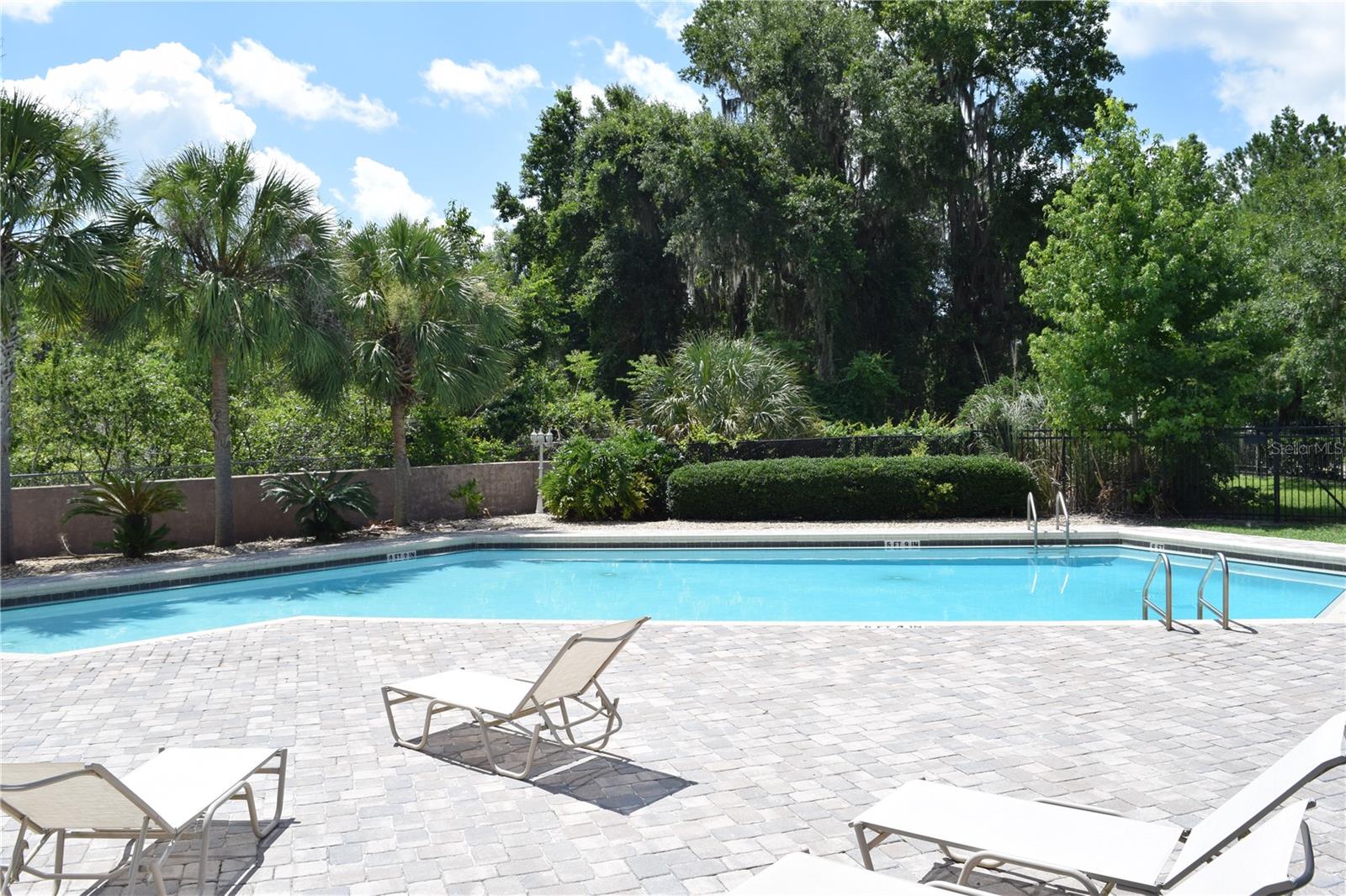 BLUES CREEK GARDENS - Residential Lease