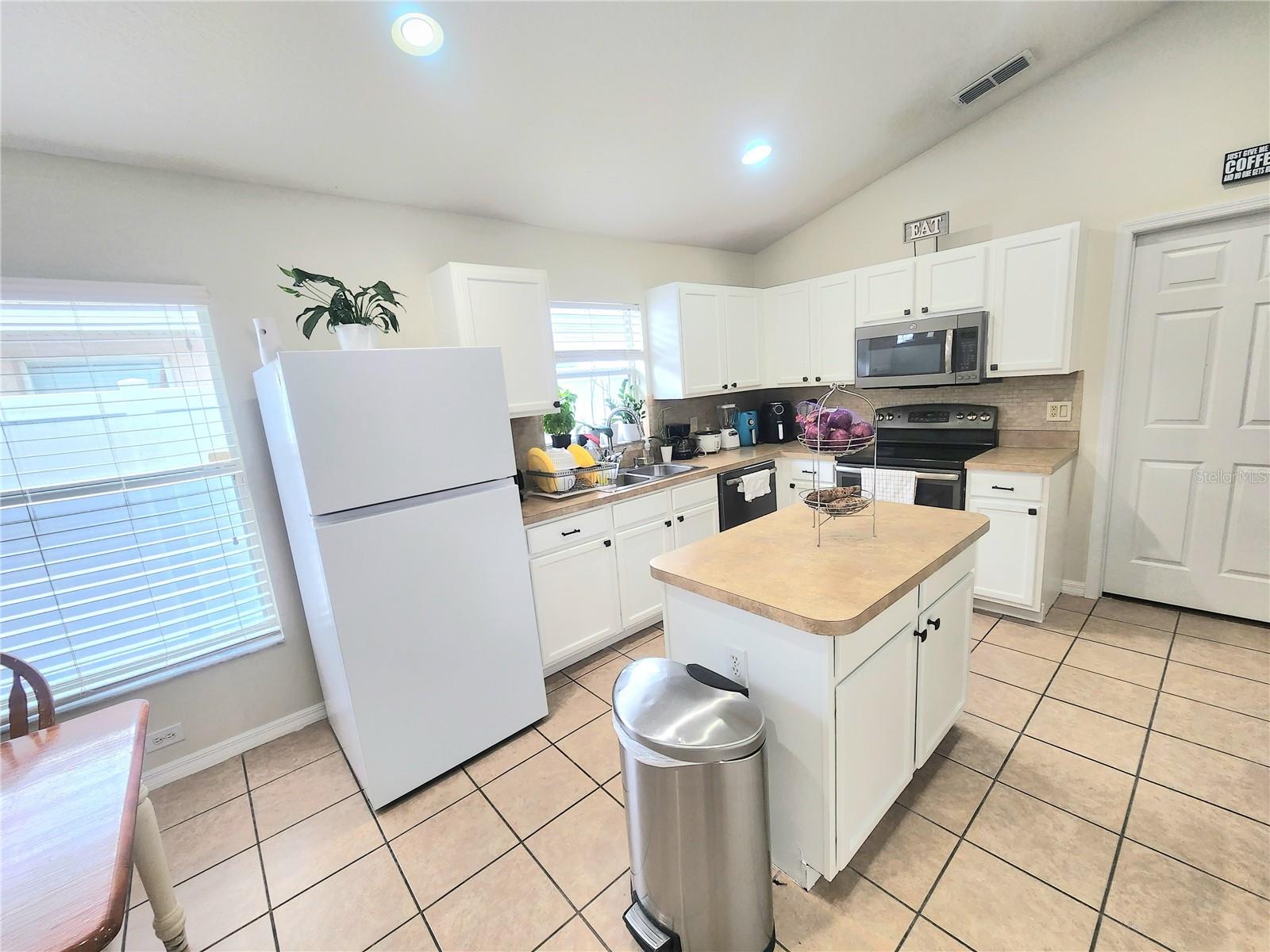 LEGACY PK-PH 1 - Residential Lease