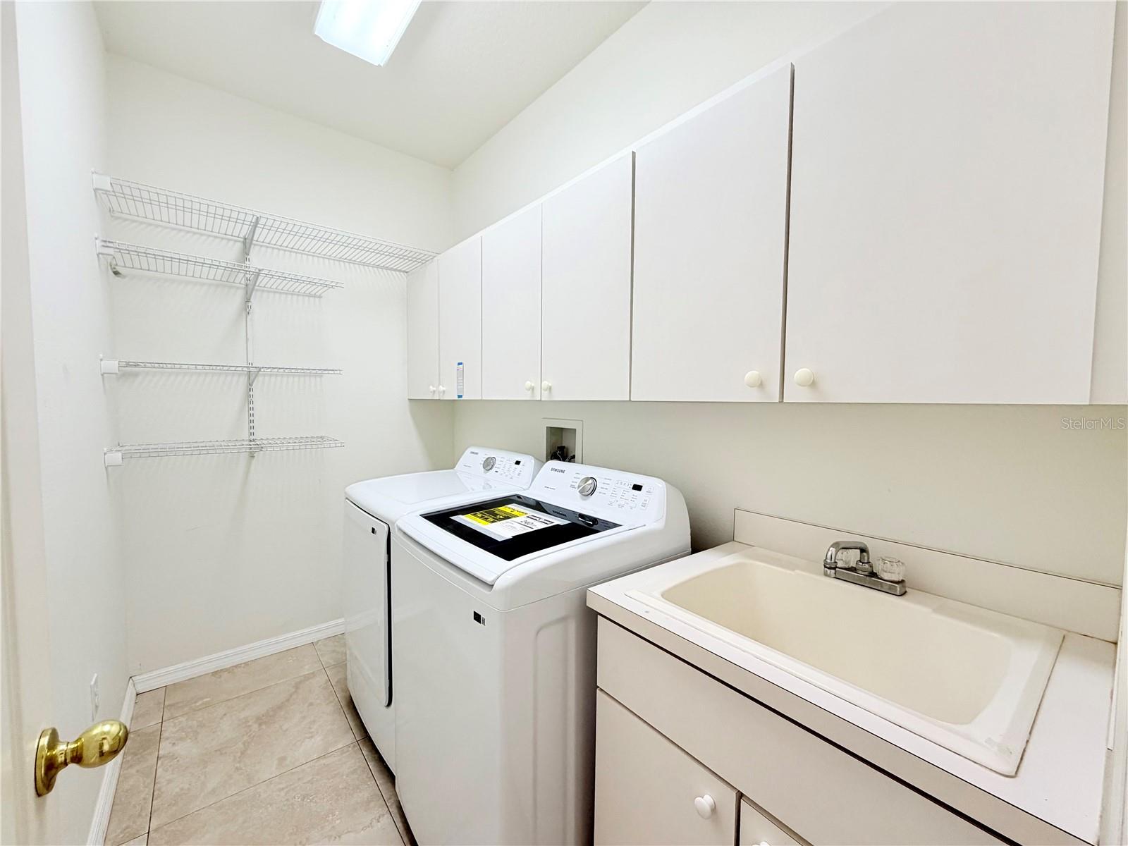 WESTWOOD LAKES PH 2A UNIT 2 - Residential Lease