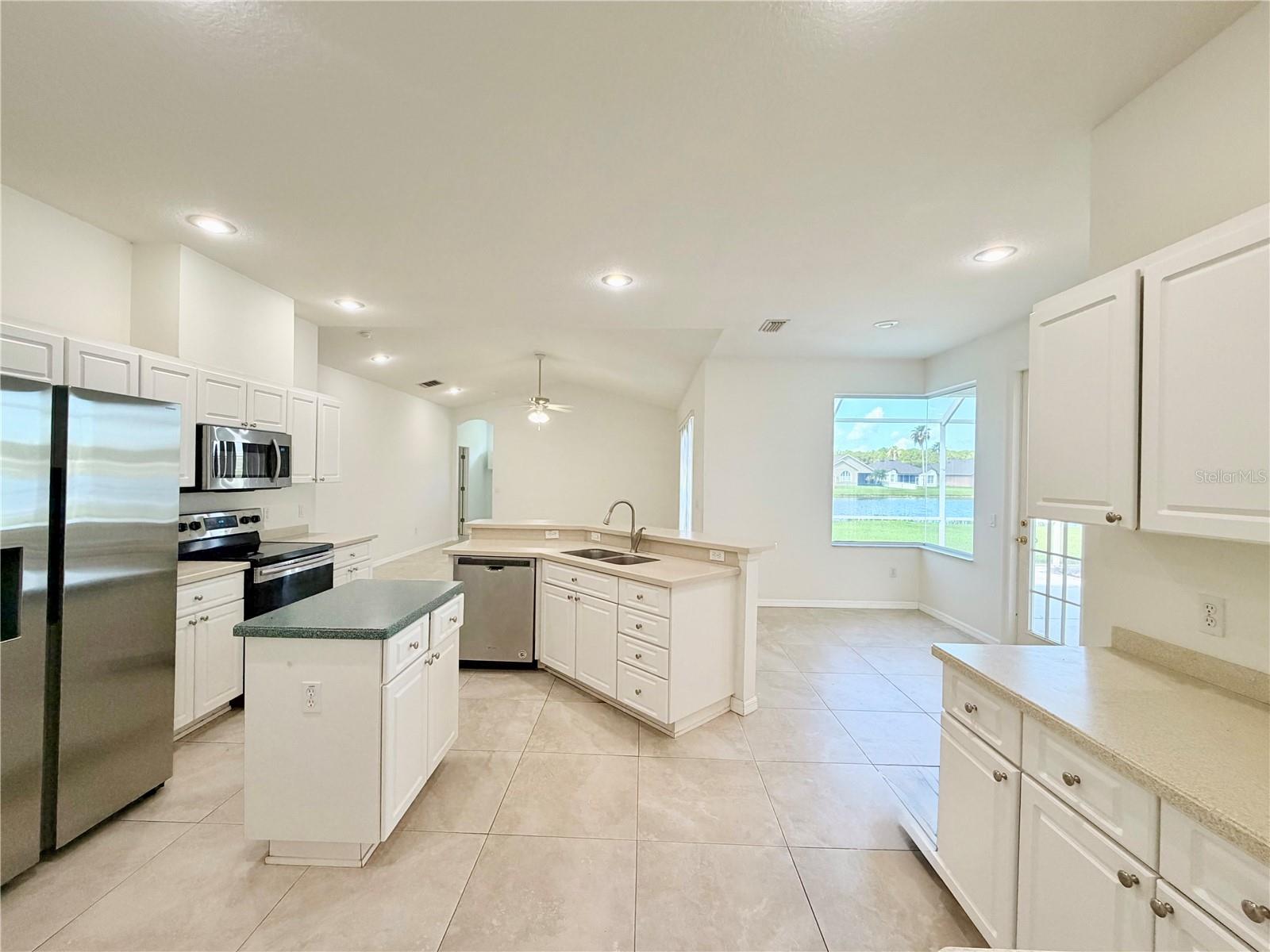 WESTWOOD LAKES PH 2A UNIT 2 - Residential Lease