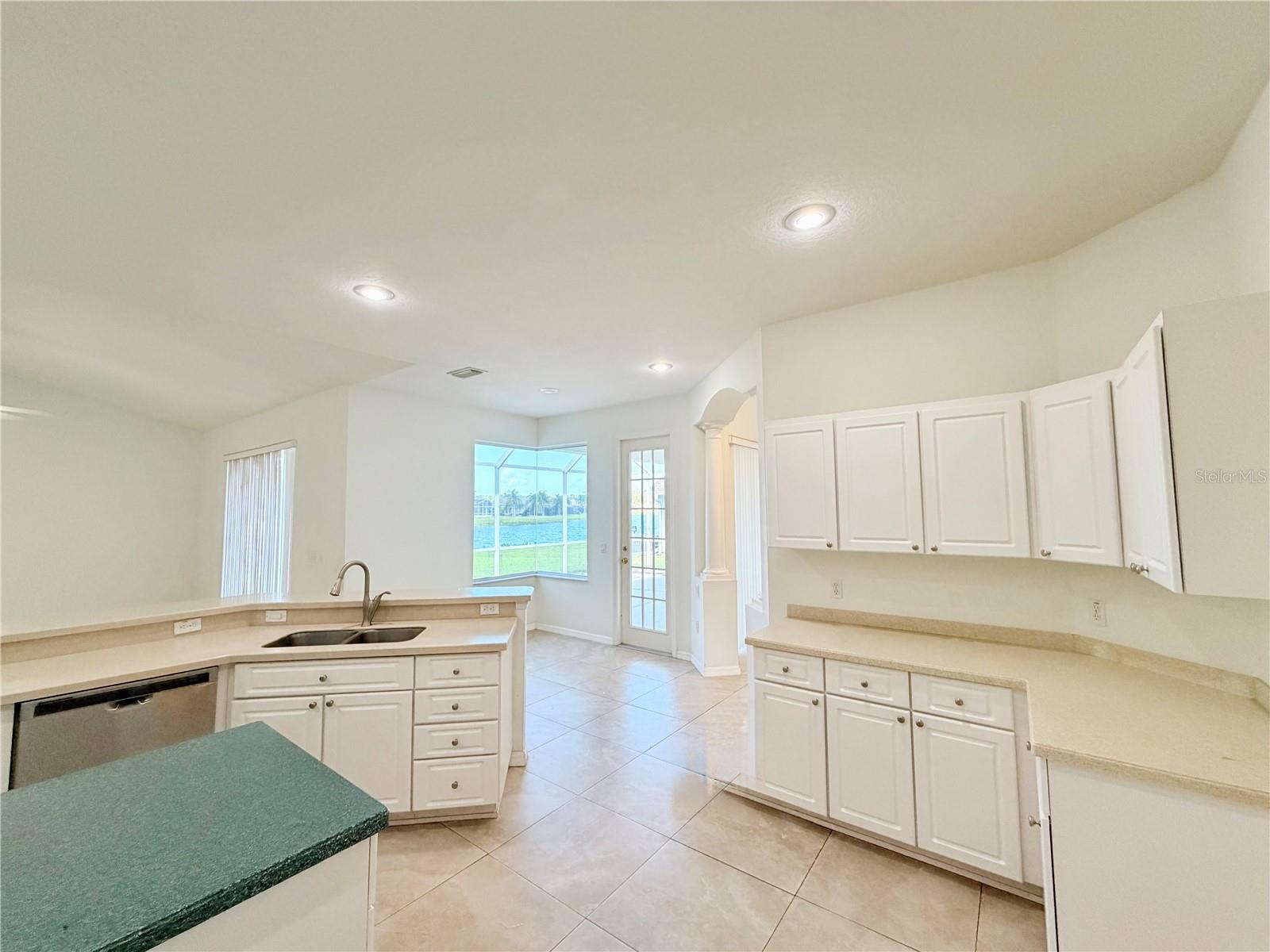 WESTWOOD LAKES PH 2A UNIT 2 - Residential Lease