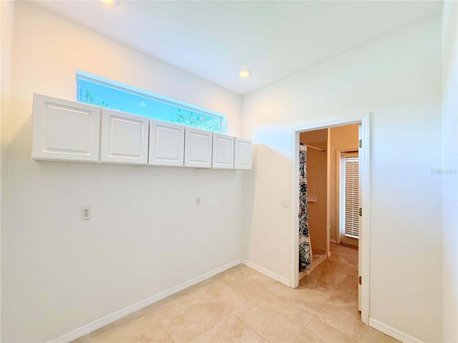 WESTWOOD LAKES PH 2A UNIT 2 - Residential Lease