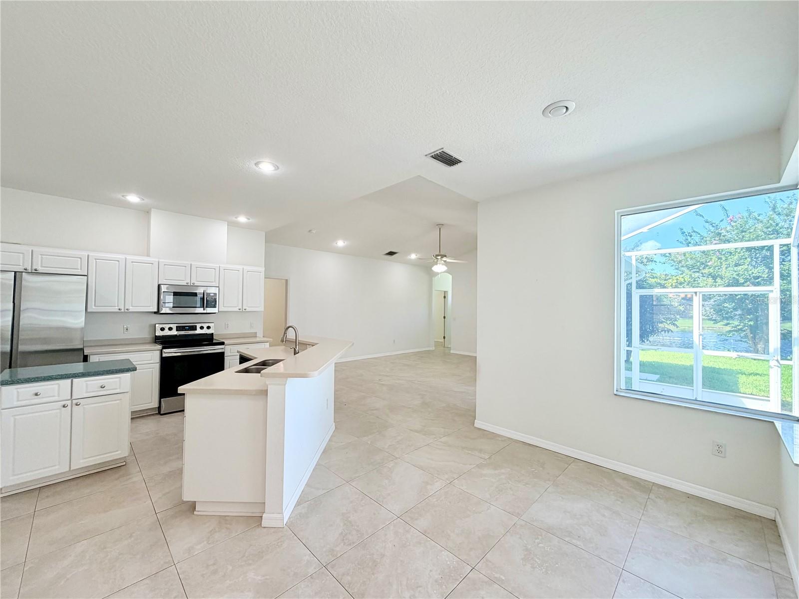 WESTWOOD LAKES PH 2A UNIT 2 - Residential Lease