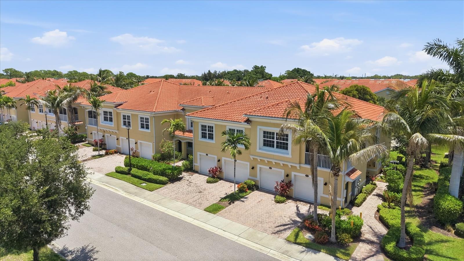 BAY STREET VILLAGE - Residential