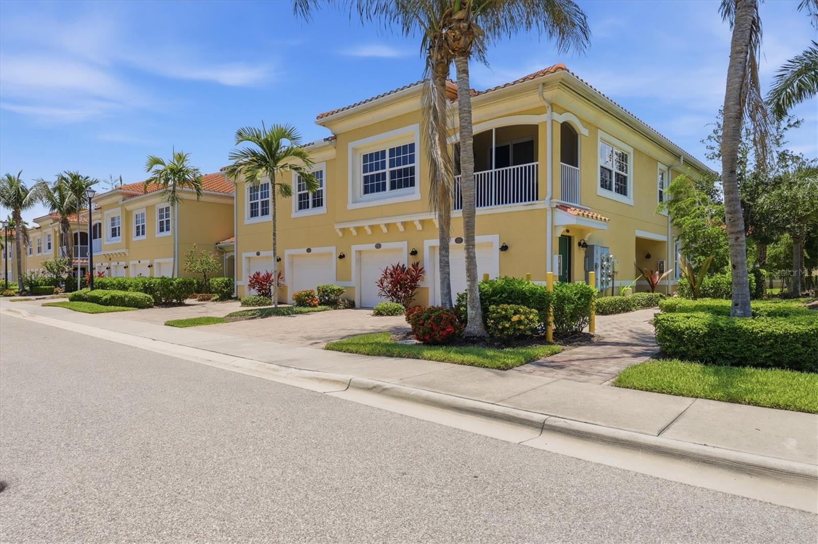 BAY STREET VILLAGE - Residential