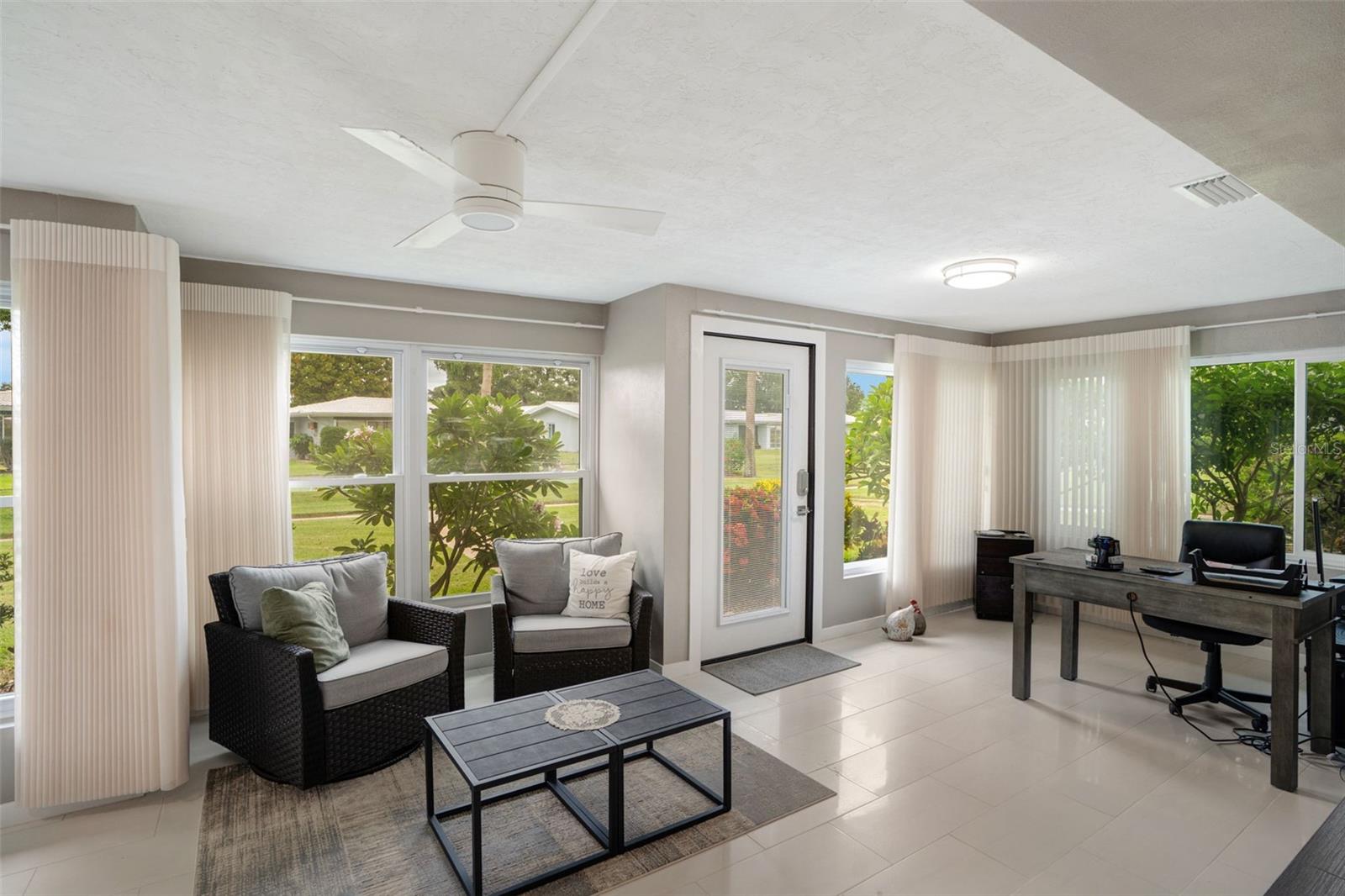 VILLAGE GREEN FOREST LAKE 14 - Residential