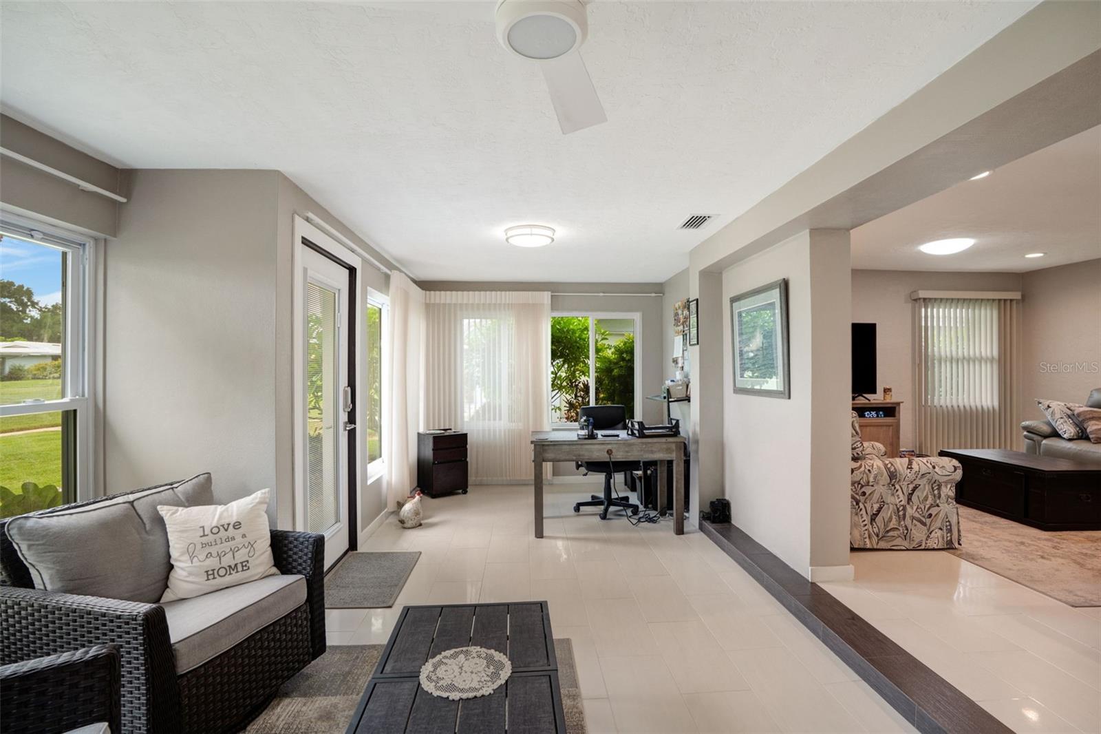 VILLAGE GREEN FOREST LAKE 14 - Residential