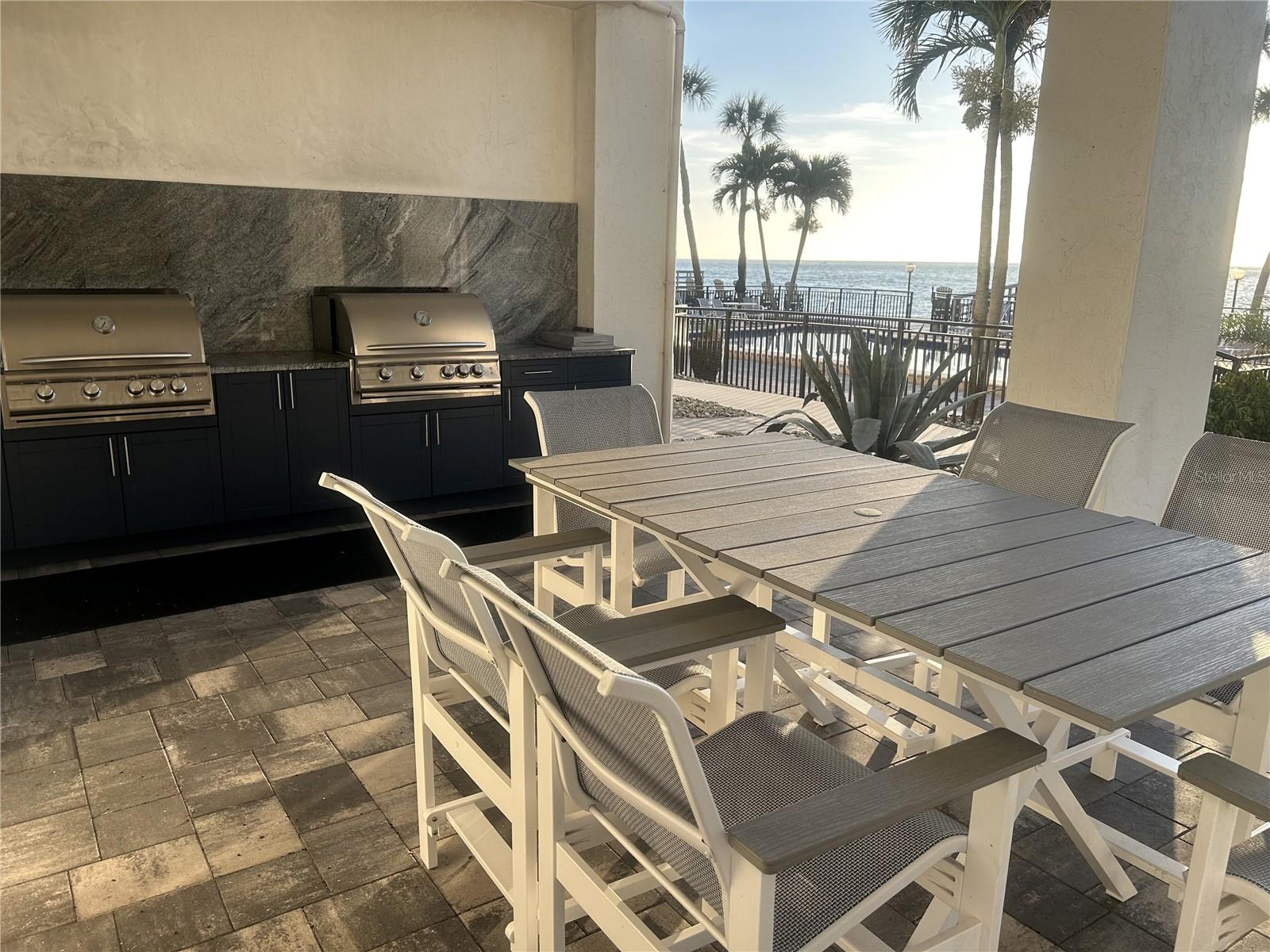 SIESTA TOWERS - Residential