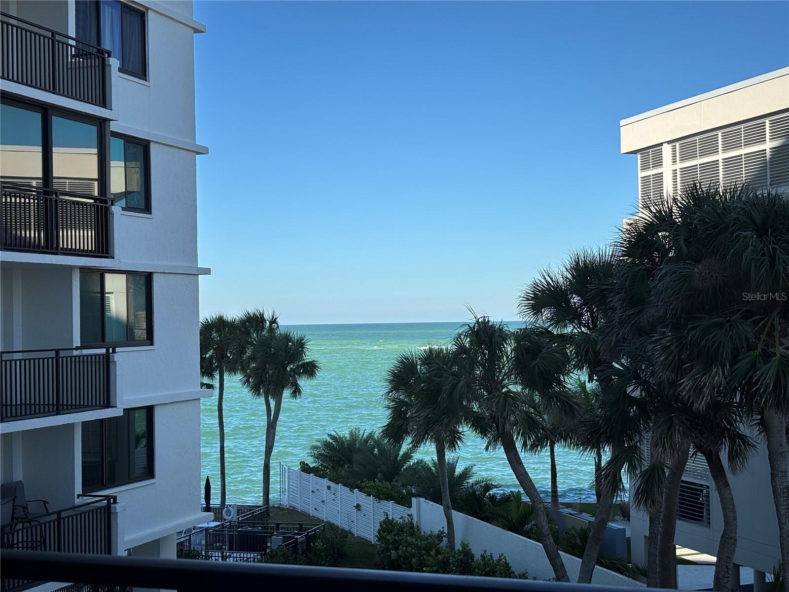 SIESTA TOWERS - Residential