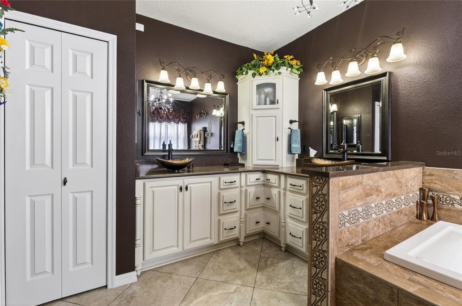 CHERRYRIDGE AT ESTATES - Residential