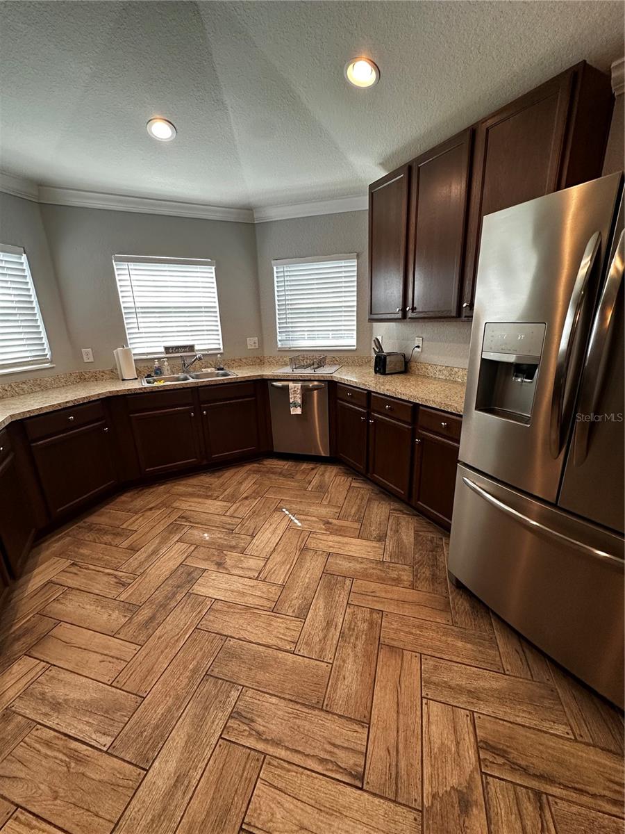 LAKE MARIANA RESERVE PH 1 - Residential Lease