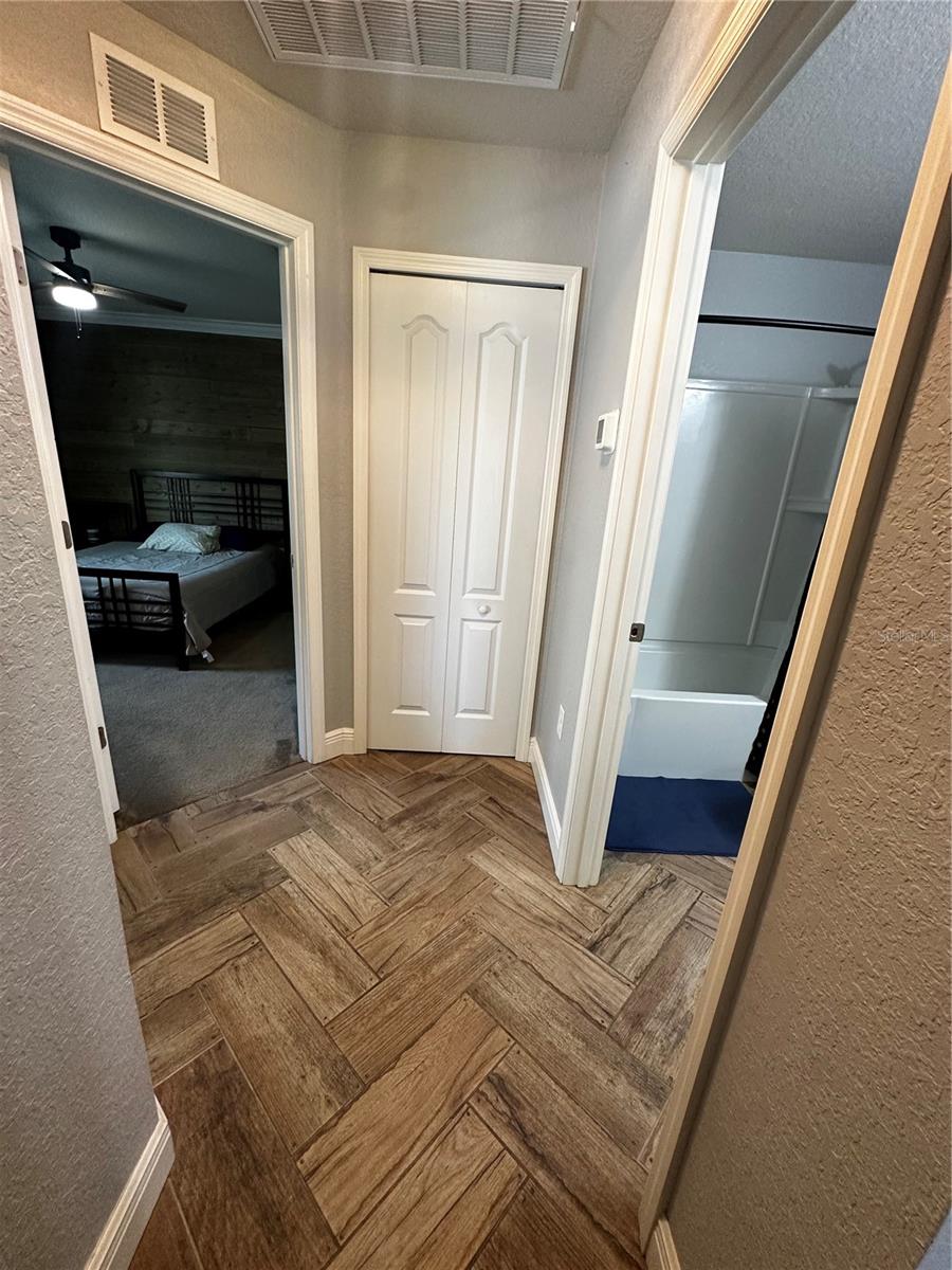 LAKE MARIANA RESERVE PH 1 - Residential Lease
