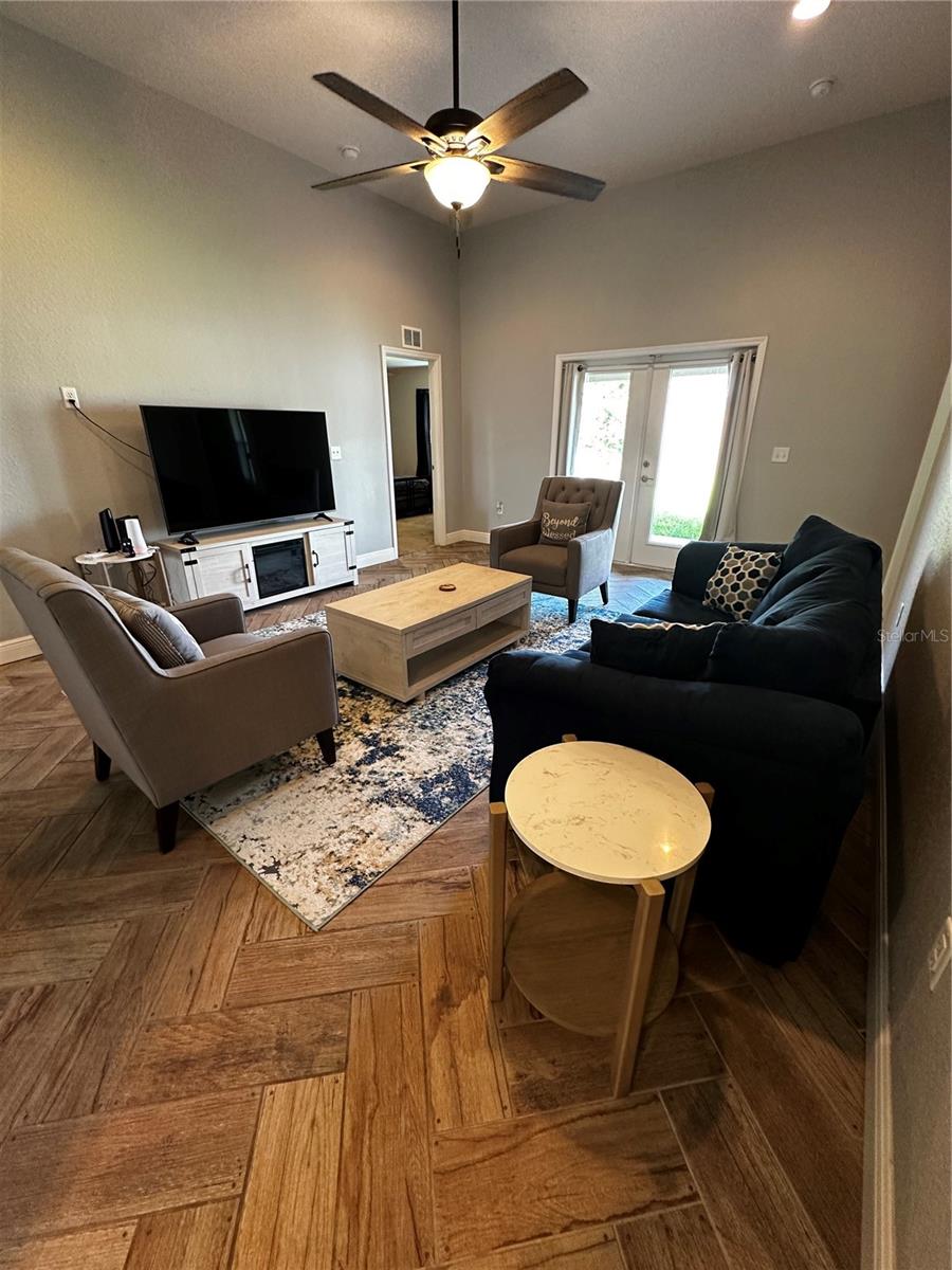 LAKE MARIANA RESERVE PH 1 - Residential Lease