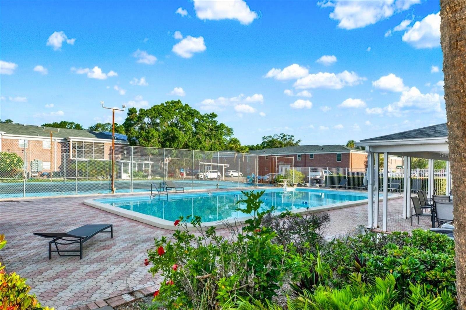 JAMESTOWN CONDO - Residential