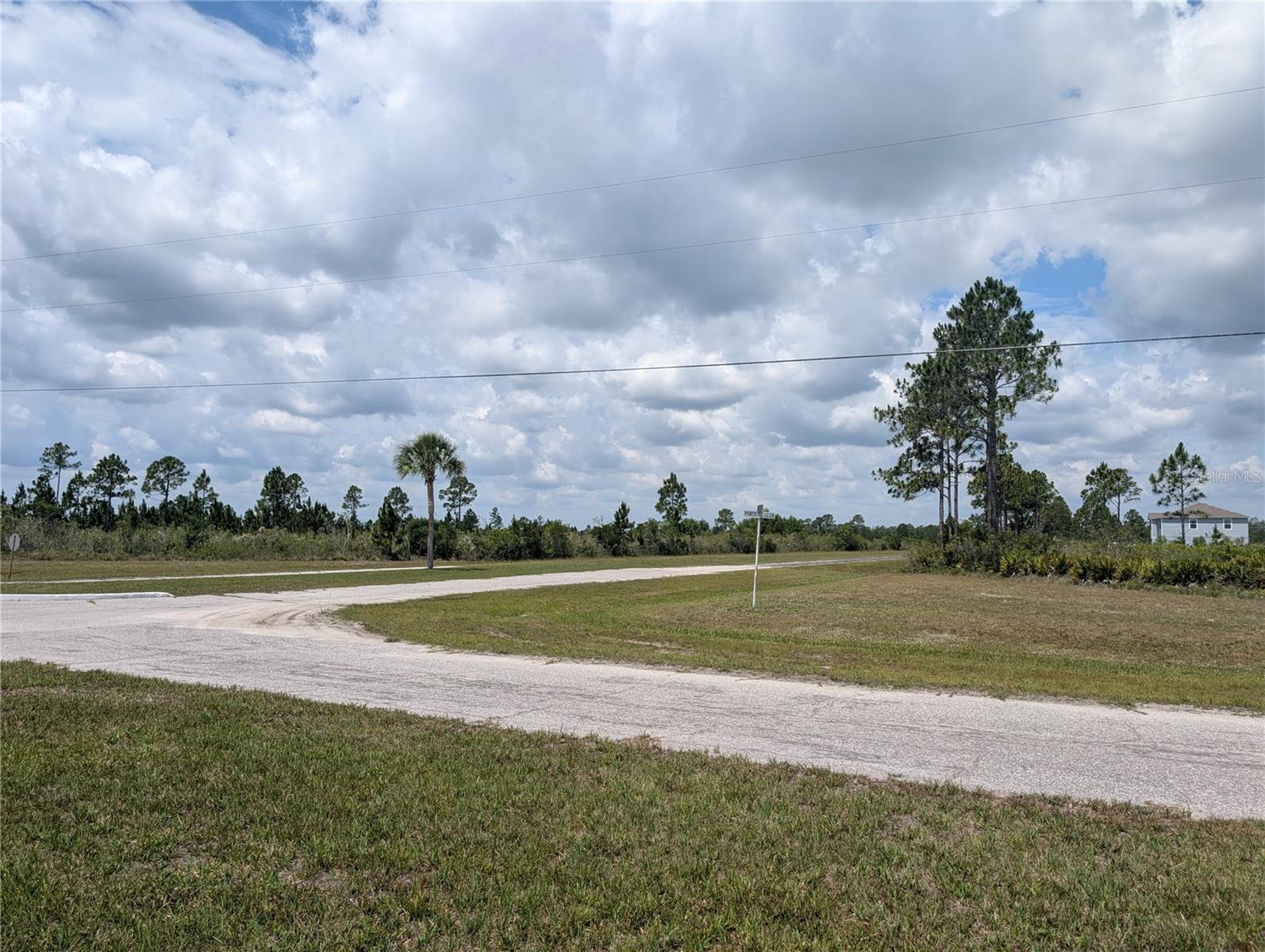 INDIAN LAKE ESTATES - Land