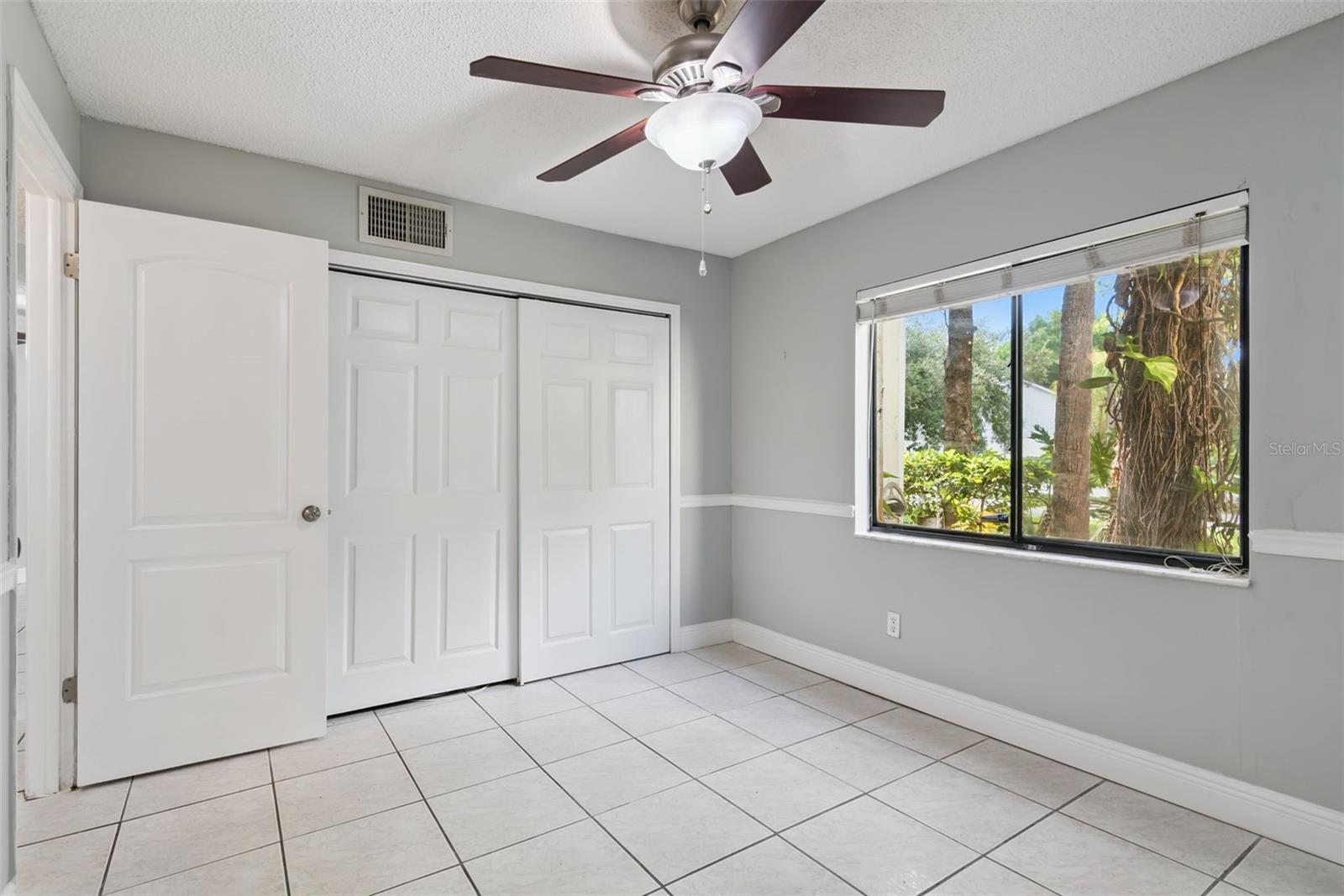 WHISPERWOOD CONDO 04 - Residential Lease