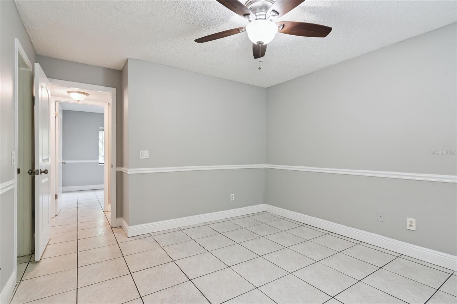 WHISPERWOOD CONDO 04 - Residential Lease