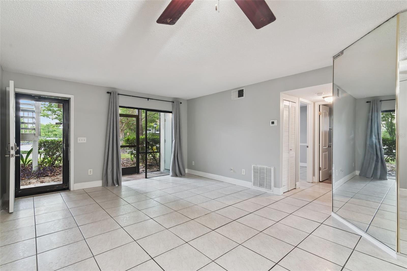WHISPERWOOD CONDO 04 - Residential Lease