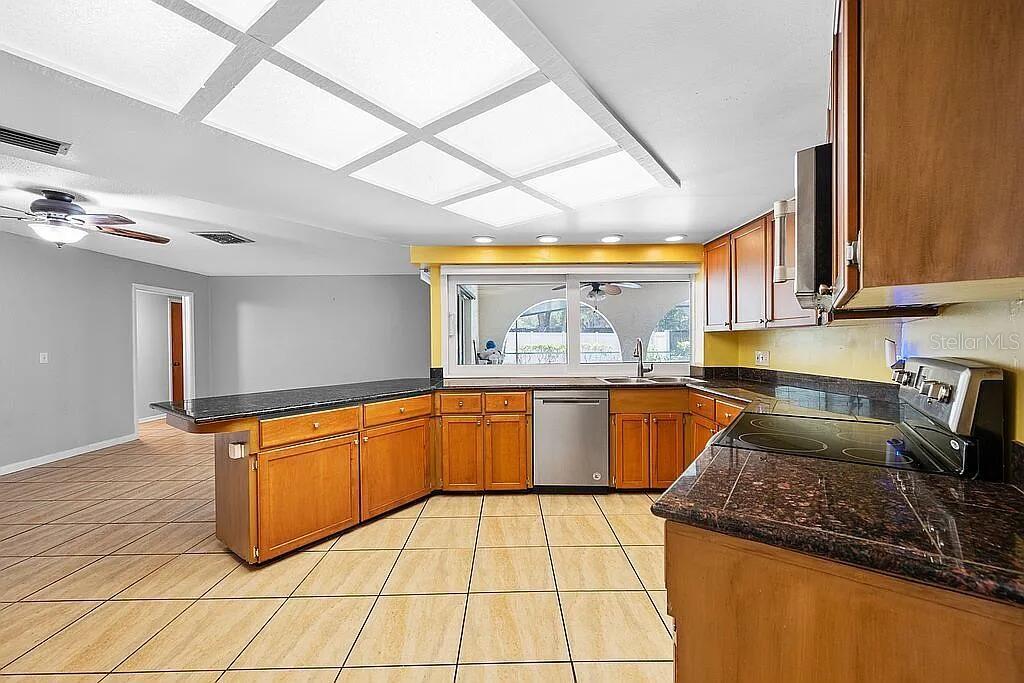 WESTLAKE VILLAGE - Residential