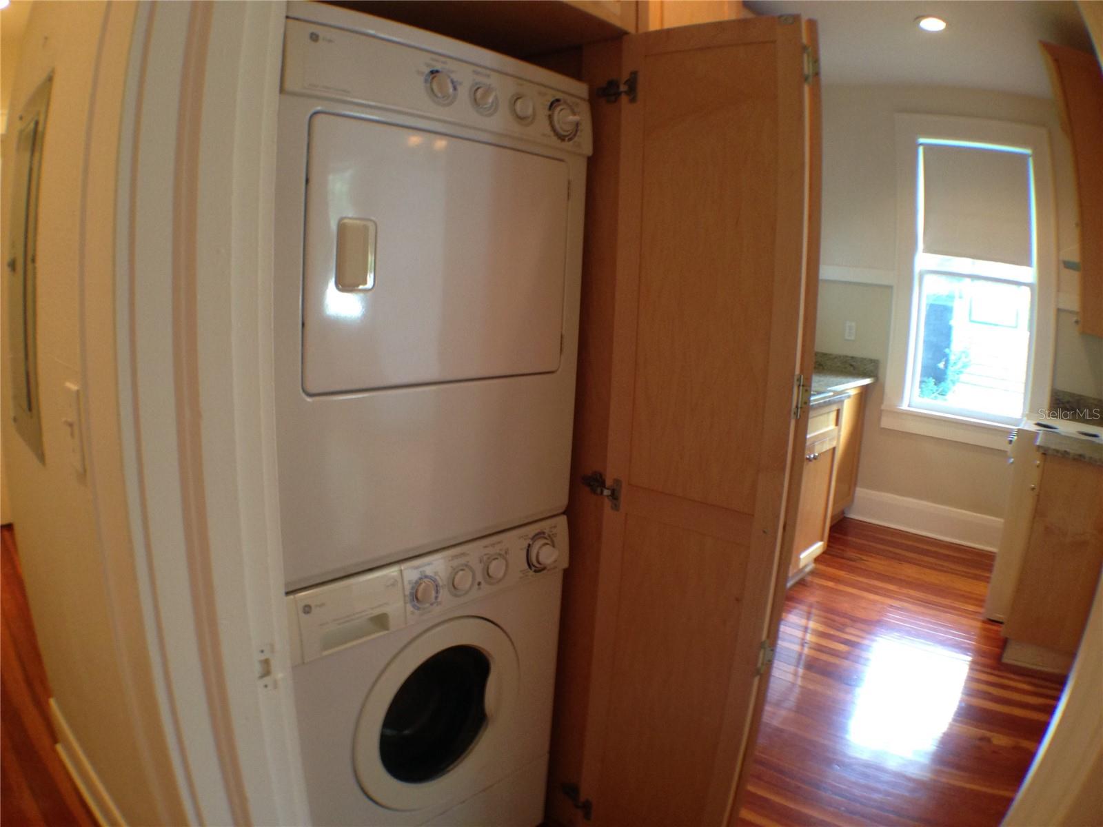 HYDE PARK WEST - Residential Lease