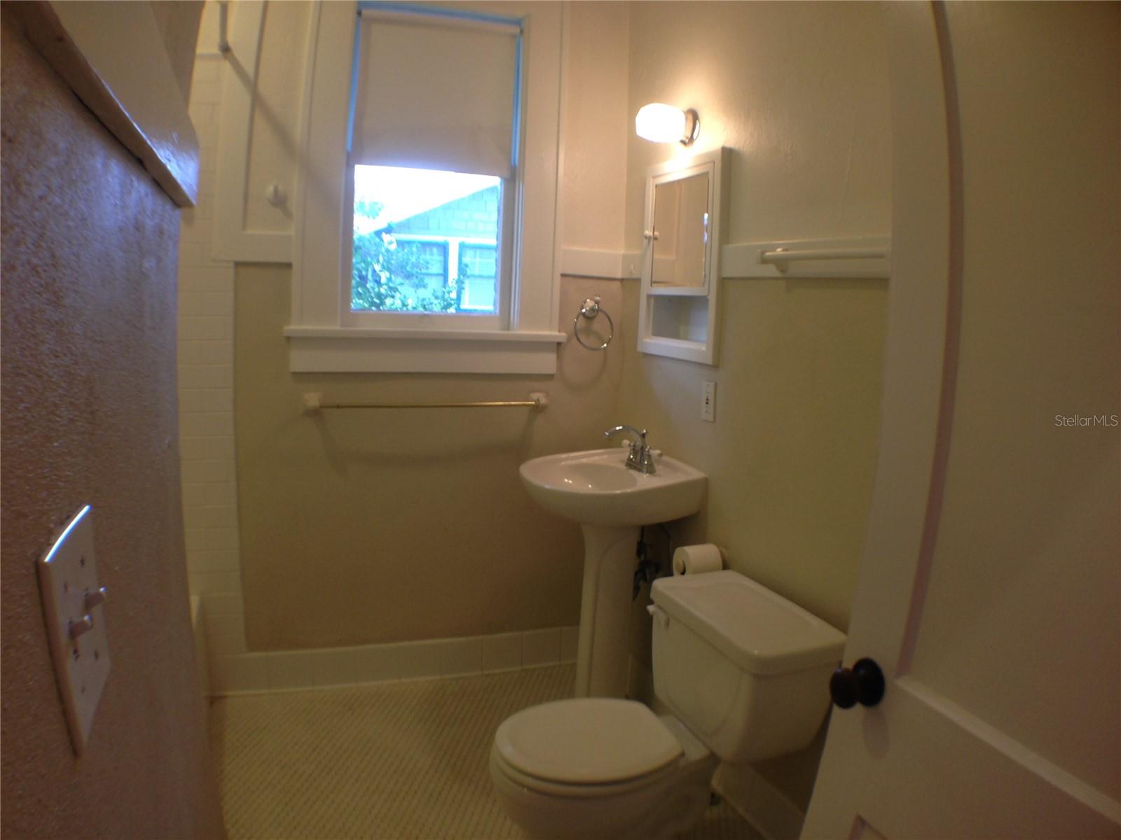 HYDE PARK WEST - Residential Lease
