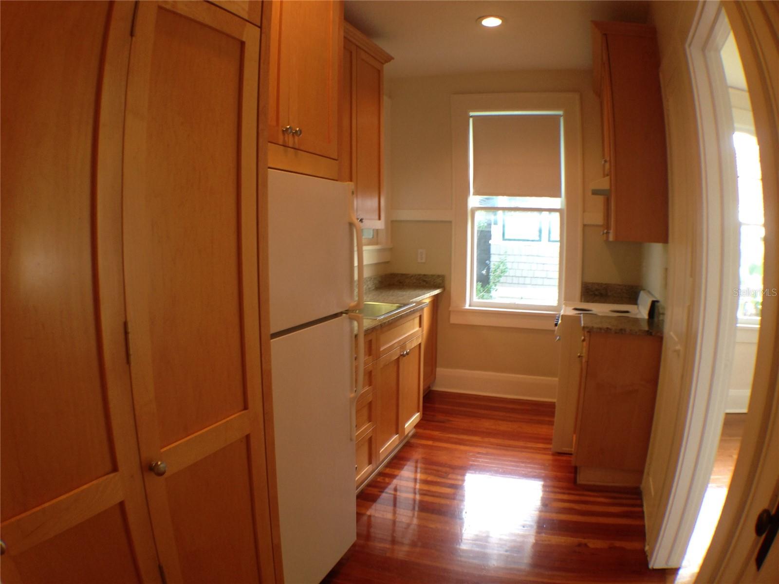 HYDE PARK WEST - Residential Lease