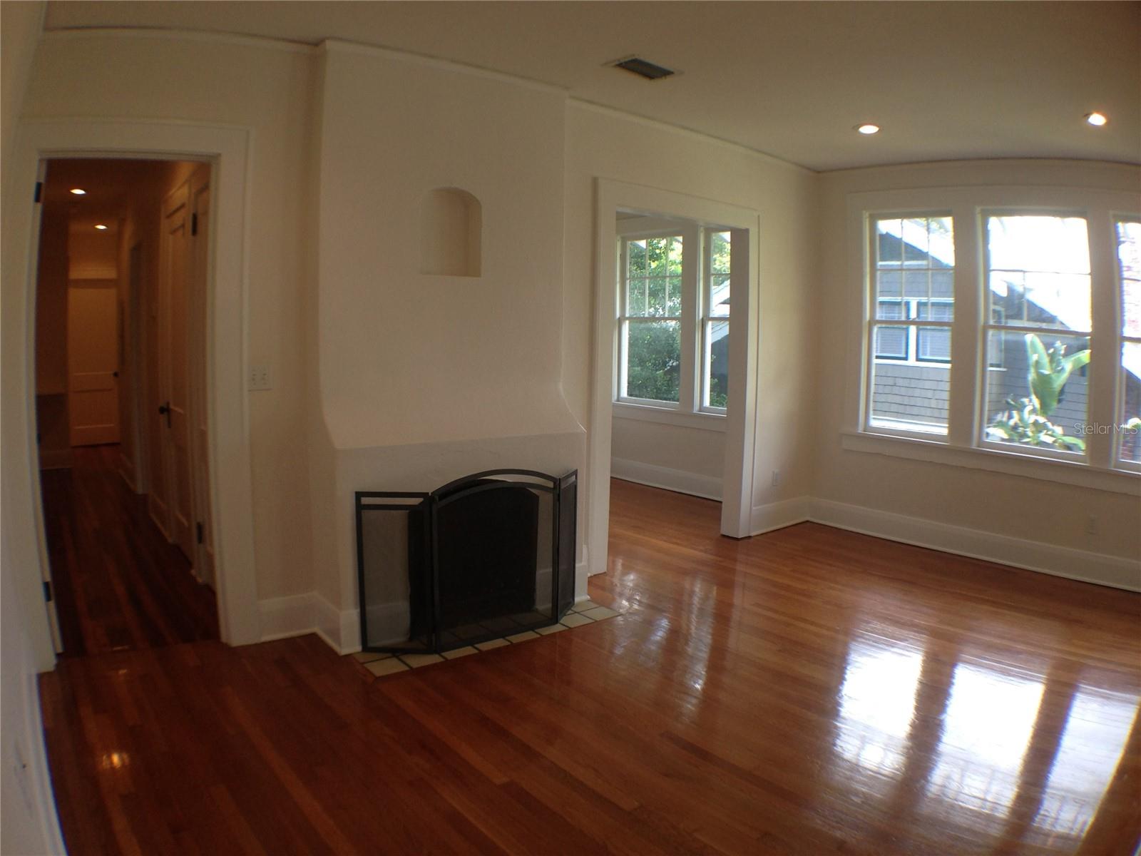 HYDE PARK WEST - Residential Lease